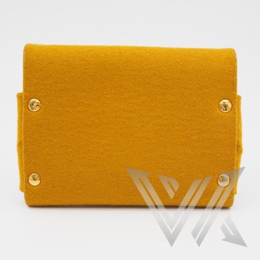 Evelyne Pouch