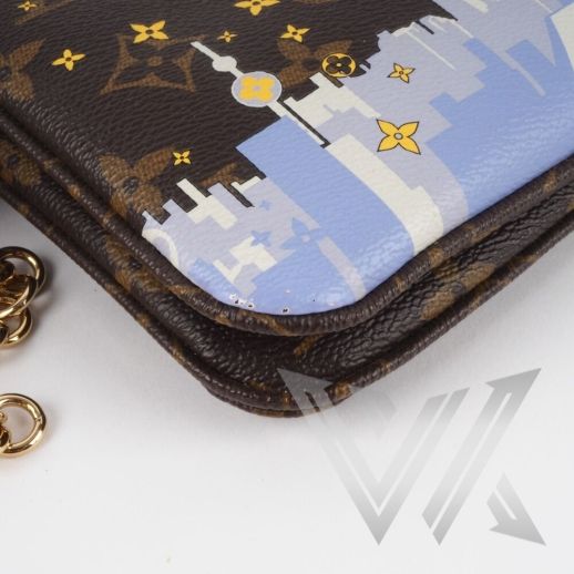 Double Zip Pochette Limited Vivienne in Shanghai