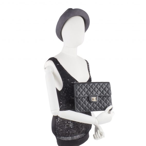 Classic Flap Clutch Caviar 2021 – Bild 16
