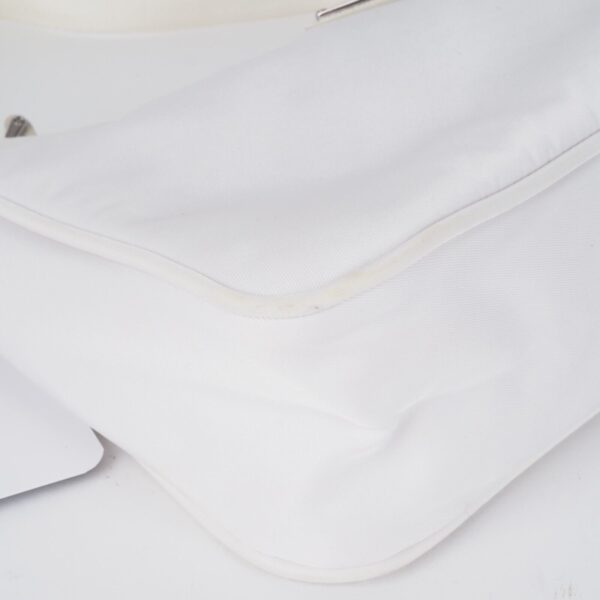 PRADA Re-Edition 2000 – Bild 14