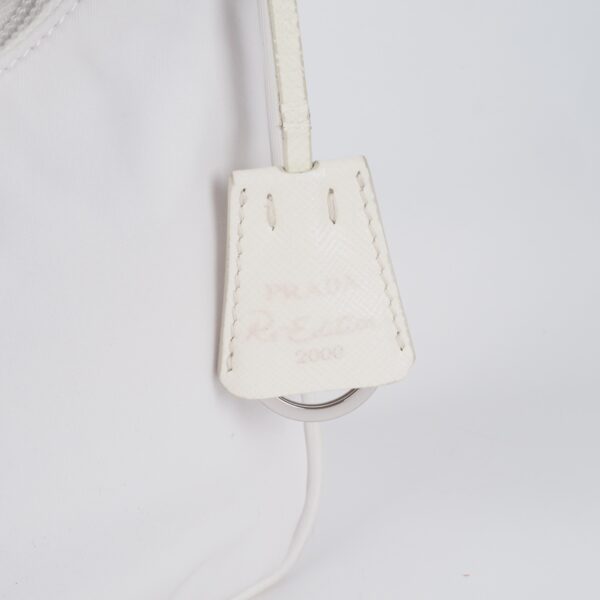 PRADA Re-Edition 2000 – Bild 7
