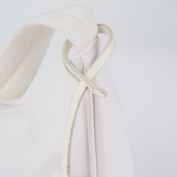 PRADA Re-Edition 2000 – Bild 9