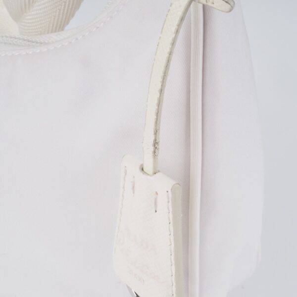 PRADA Re-Edition 2000 – Bild 10