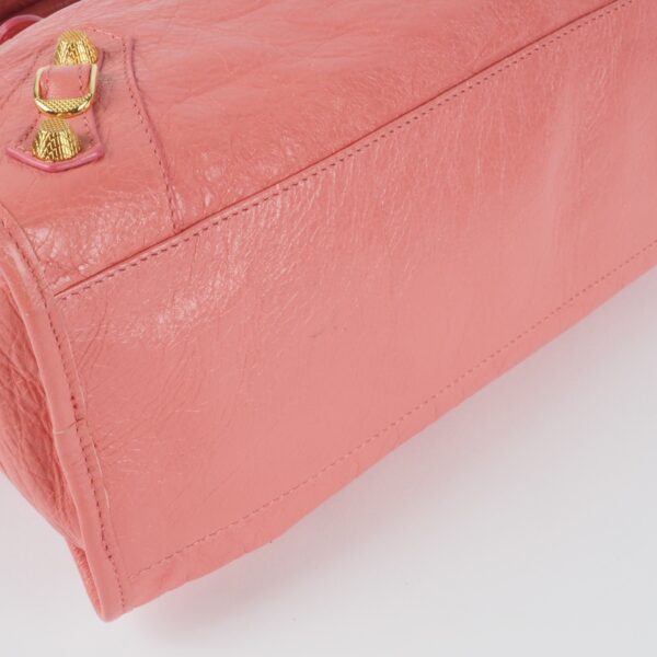 Le City Medium Lambskin Rose / Gold – Bild 11