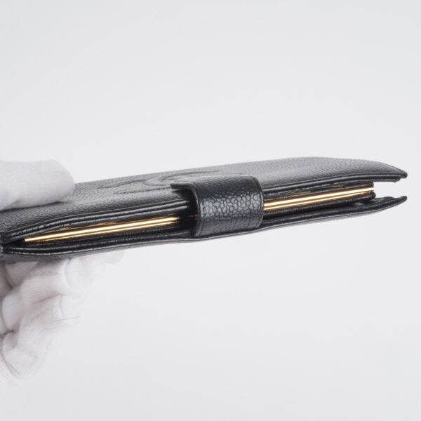 Coco Mark Caviar Long Wallet – Bild 7