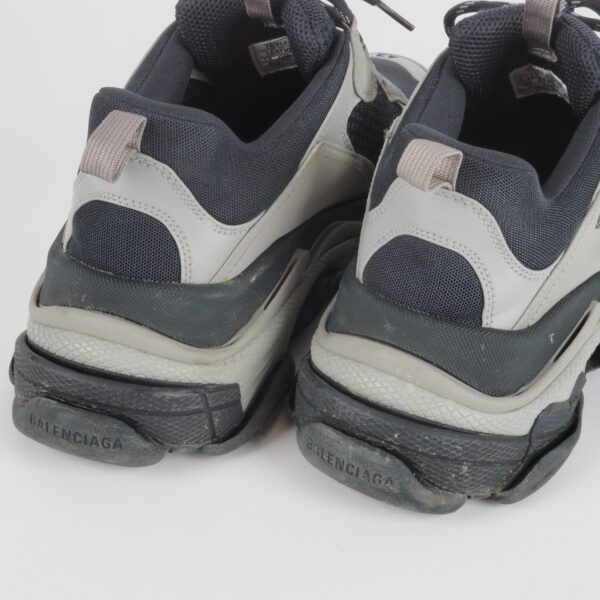 BALENCIAGA Triple S Gray / Black Luxus Designer Herren Sneaker Gr. 43 OP: 895 € - Image 4
