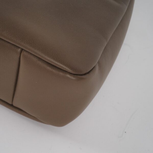 5 À 7 Puffer Brown Hobo - Image 9