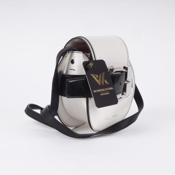 Buckle - Image 3