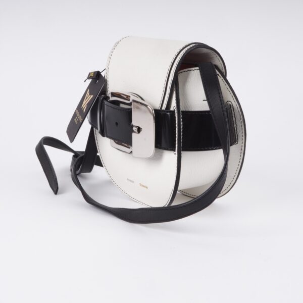 Buckle - Image 4