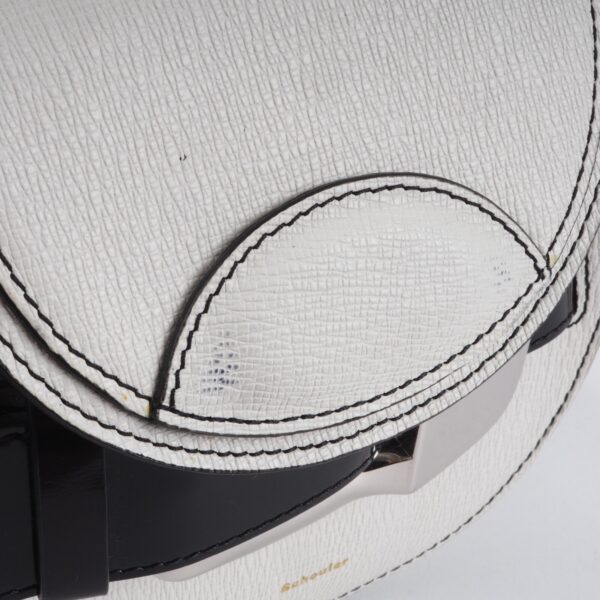 Buckle - Image 7