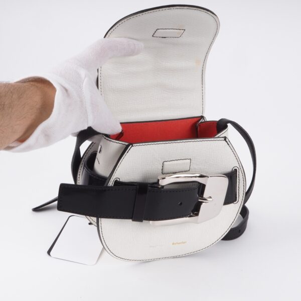 Buckle - Image 8