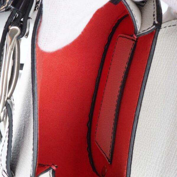 Buckle - Image 9