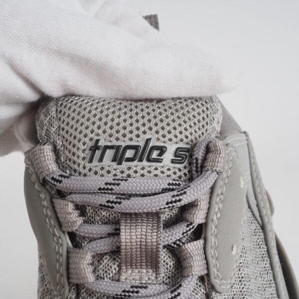 Triple S Gray – Bild 8